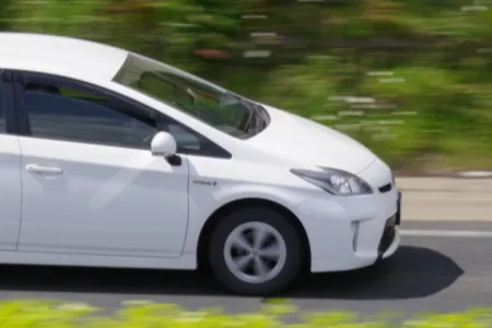 車購入前に知っておきたい基礎知識_プリウスの維持費は年間・月々いくら？