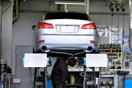 中古車の選び方_中古車の「車検整備付き」の意味って?車検あり・なしとの違い
